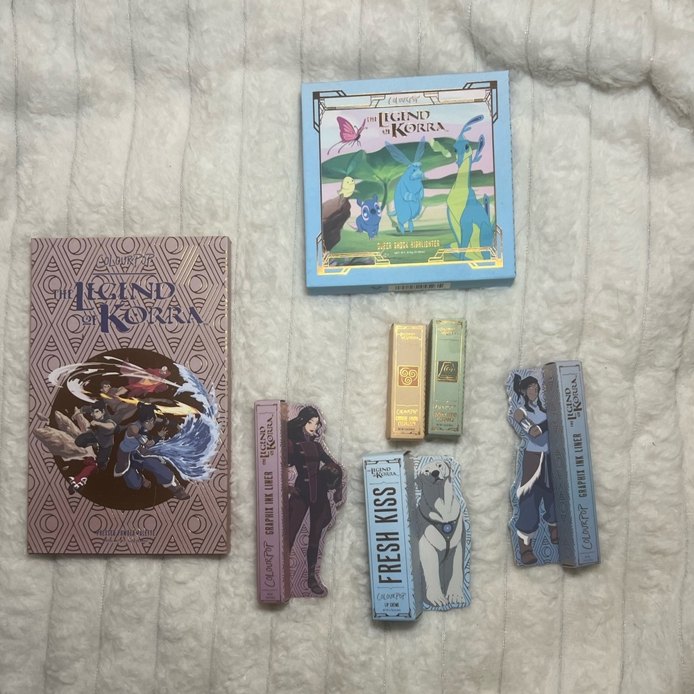 Legend of Korra x Colourpop Makeup Set - Limited Edition-BNIB!